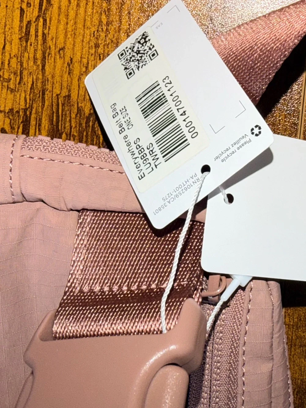 Lululemon Everywhere Belt Bag in Twilight Rose